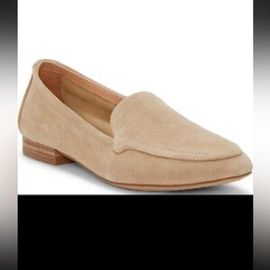 New Never Worn Vince Camuto Beige Suede Loafers